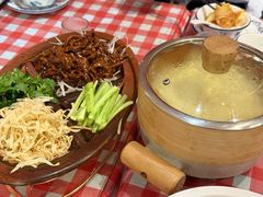 -老郑家东北春饼(龙悦居店)