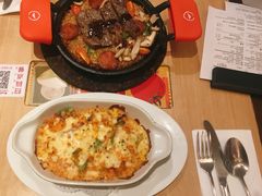 -必胜客(WOW中心城店)