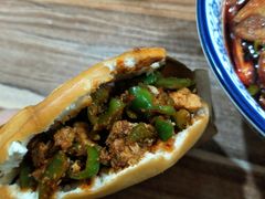 孜然夹馍-老字号杨坡红油米线腊汁肉夹馍(东四道巷店)