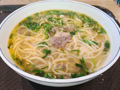 招牌骨汤牛肉面-西部马华清真兰州牛肉面·烧烤夜市(三里河店)