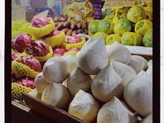 奶香小椰子-港华水果街(港华广场店)