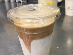 拿铁-Seesaw Coffee(上海国金中心店)