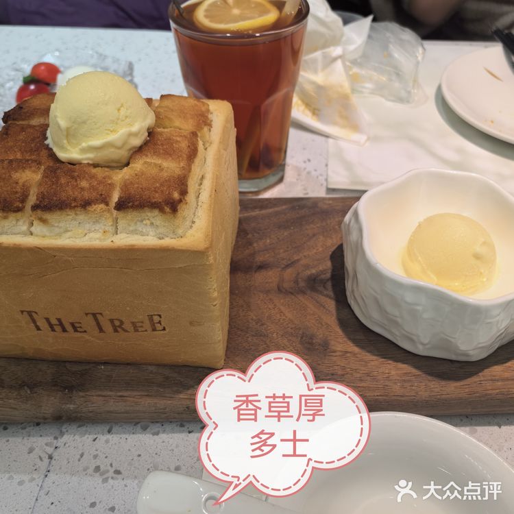 点了双人套餐，如果说吃饱，两人点一份套餐，就可以了