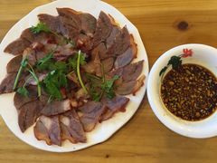 -鹤乡东北菜(崮山路店)