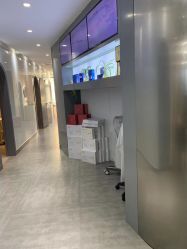 -LESSMORE科技头皮理容中心