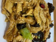 腐竹木耳炒肉-亲贤打卤面(八一街店)