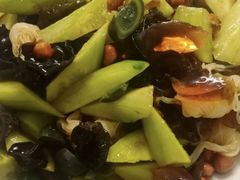 -嘎吧锅私家菜馆(新村十区店)