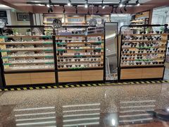 -MUJOSH木九十眼镜(月星环球港B1店)