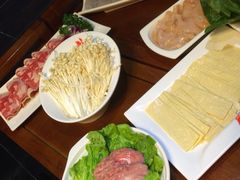 -洪焱重庆老火锅(万福花园店)