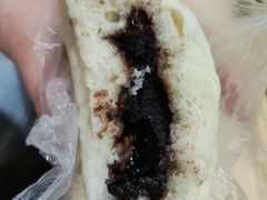 猪油夹沙包-草庐酒家