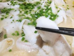 渔夫爱上酸菜鱼-江渔儿酸菜鱼(港湾1号店)