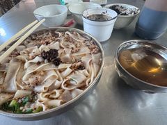 -正宗杨记普洱酸醋米线(总店)