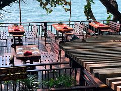 -卷心菜和避孕套餐厅(Pattaya)