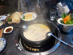 -大匠工房古船木艺术餐厅·猪肚鸡专门店(长白仙岛店)