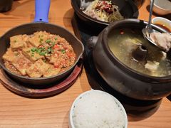 -云海肴·汽锅鸡·云南菜(天山百盛优客店)