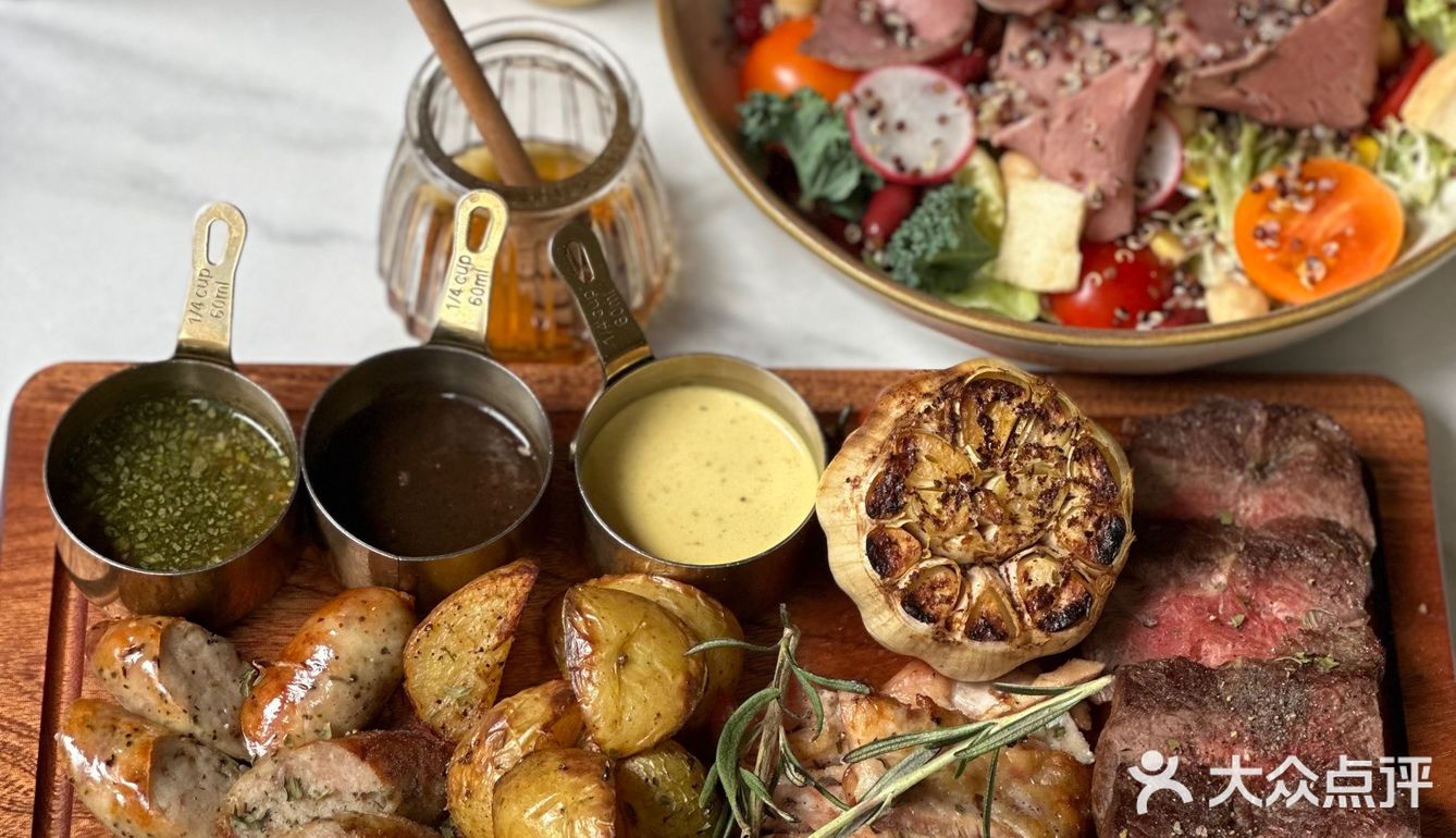 平安夜氛围感拉满的西餐厅