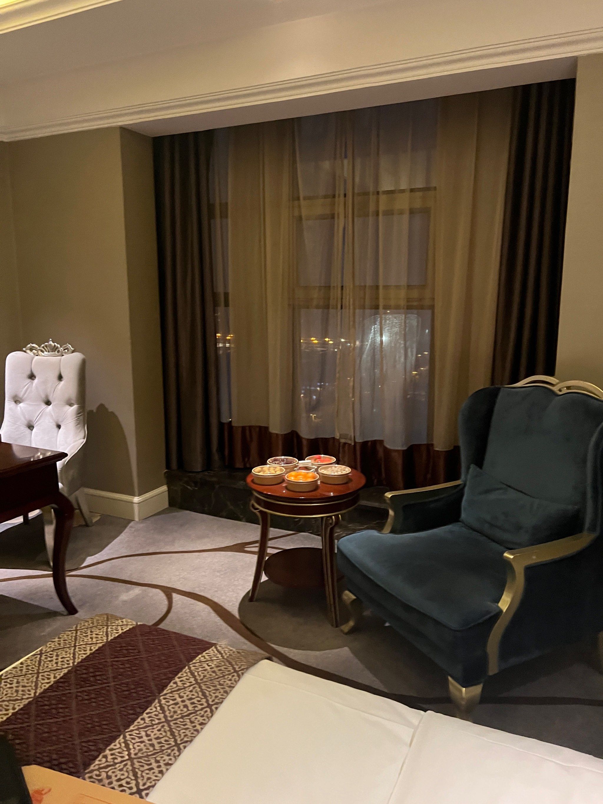 天鹅酒店,外出人员到临汾的家