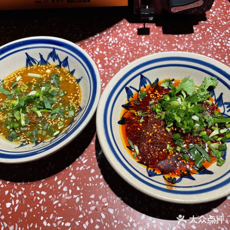 望云滇·云南酸菜牛肉火锅