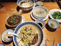 -沪西老弄堂面馆(定西路店)