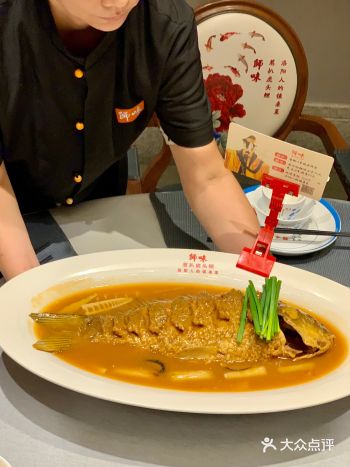 我请外地朋友吃了洛阳豫菜，镇桌有面儿！