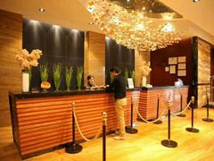 -武汉光谷广场杨家湾地铁站怡程酒店