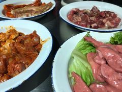-马路牙子地桌烤肉(工体店)