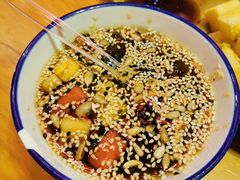 -野山舂·贵州现舂酸汤火锅(鸿通城店)