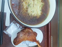 -百年老字号·观振兴蟹黄面·三虾面·苏式面(观前街富仁坊巷店)