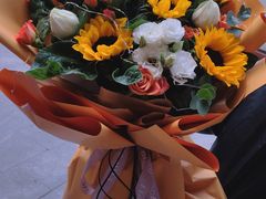 -花冠鲜花(勿忘我花店)