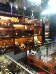 -灵彩珠宝(朗香街店)