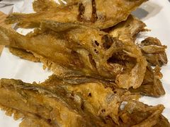 炸偏口鱼-方城小吃店