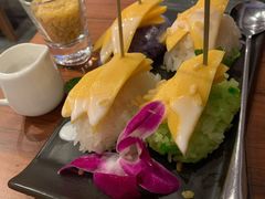 -Chom Cafe and Restaurant