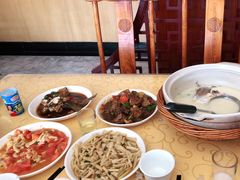 -天乐农家鱼头王(天目湖店)
