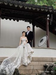 -雪中彩影婚纱摄影·微光艺术中心