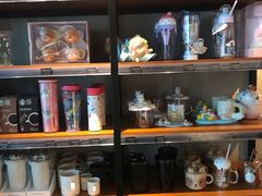 零售区-星巴克(北京三里屯SOHO一店)