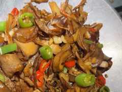 -卢大鲜鱼头捞饭(美利广场店)