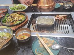 -臻牛烤肉