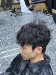 点击看大图 -藤野造型专业烫染接发