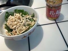 -扎起市井老火锅(乐山总店)