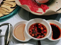 -红鼎豆捞·非遗鲍皇汤火锅(宝丰路店)