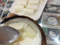 -周大娘牛乳(旧寨古村总店)