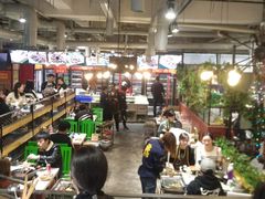 大堂-钢管厂歆瑞源油卤串串香(春熙路太古里店)