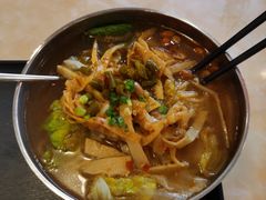 -卓雅桂林米粉