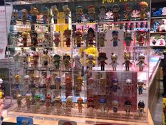 -泡泡玛特POPMART(杭州乐堤港店)