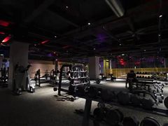-鸿星健身连锁(广州大学商业中心店)