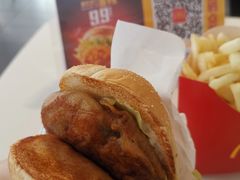 -麦当劳(东方时代广场分店)