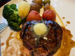 -WOLFGANG PUCK KITCHEN & BAR(迪士尼小镇店)