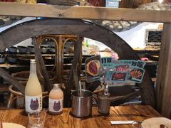 -老牌坊云南鱼豆花火锅(爱建店)
