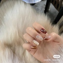 -Pink You美甲洗眉纹绣定制中心
