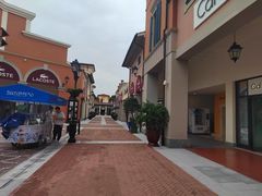 -佛罗伦萨小镇广佛名品奥特莱斯(疏港路店)